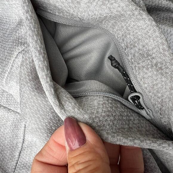 Adidas full zip top with two pockets, men's size S - Picture 6 of 7